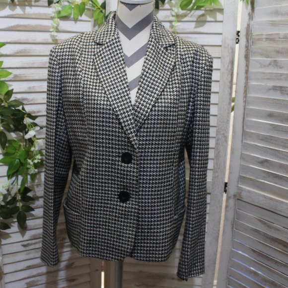 Nathalie b studio black/white blazer (1210) - Picture 1 of 6